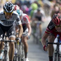Korsikāņu prāmju streika dēļ apdraudēts 'Tour de France' starts