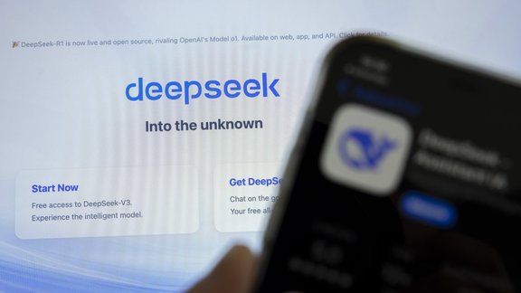 ASV vērtē, vai ķīniešu "DeepSeek" apdraud nacionālo drošību