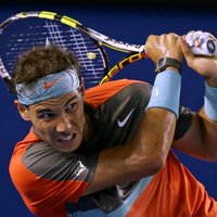 Nadals 'Australian Open' pusfinālā trīs setos uzvar Federeru