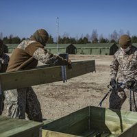 ФОТО: Латвийская армия тренируется для борьбы с распространением коронавируса