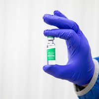 Nīderlande uz laiku aptur vakcināciju ar 'AstraZeneca'