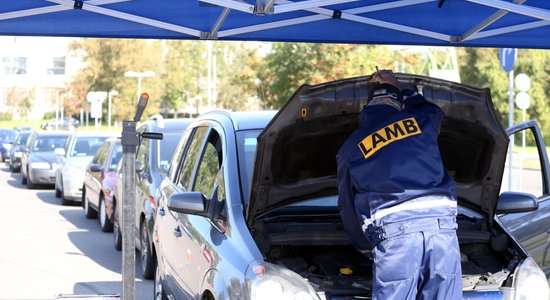 Kampaņā 'Brauc droši!' lukturi bija jāregulē vairāk nekā pusei auto