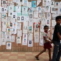 Rietumu apģērbu tirgotāji izmaksās kompensācijas Bangladešas fabrikā bojāgājušo radiniekiem