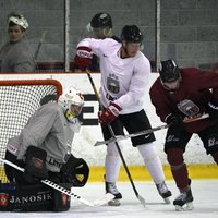 Latvijas hokeja izlase sagrauj Franciju Bledas turnīra noslēdzošajā spēlē