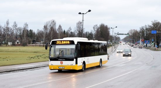 Подана жалоба на закупку для Елгавы дизель-гибридных автобусов за три миллиона евро