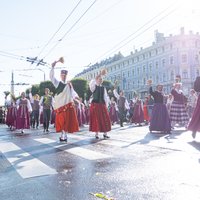 Pirmās Dziesmu svētku dienas aizritējušas bez smagām traumām un saslimšanām