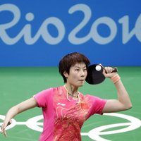 Ķīnietes izcīna pirmās Rio medaļas galda tenisā