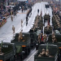 Foto: Nacionālo bruņoto spēku militārā parāde Rīgā