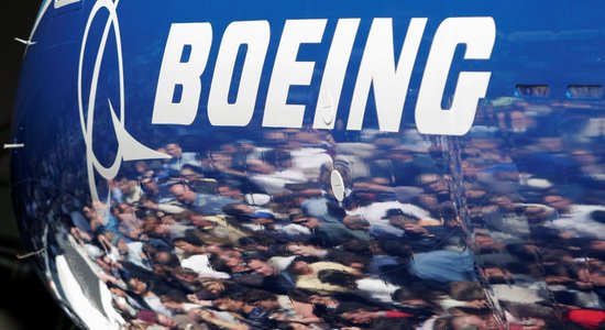 Boeing приостановил испытания нового самолета из-за проблем с двигателем