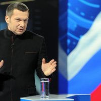 Latvijai nevēlamo personu sarakstā iekļauj Krievijas TV raidījumu vadītāju Solovjovu
