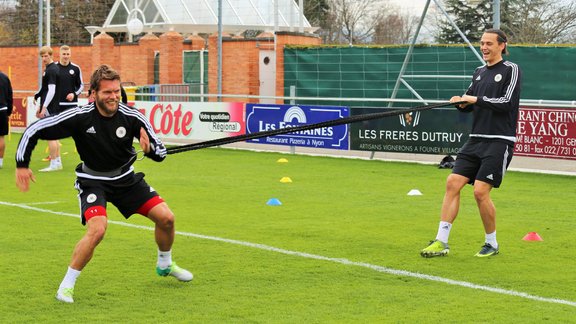 Latvijas nacionālās futbola izlases otrā treniņu diena Nionā - 9