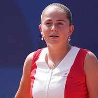 Ostapenko dominē kortā Dohā un beidzot izcīna otro uzvaru sezonā 