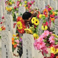 Ķīnas ierēdņi iepirkuši līķus, lai izpildītu kremācijas kvotas