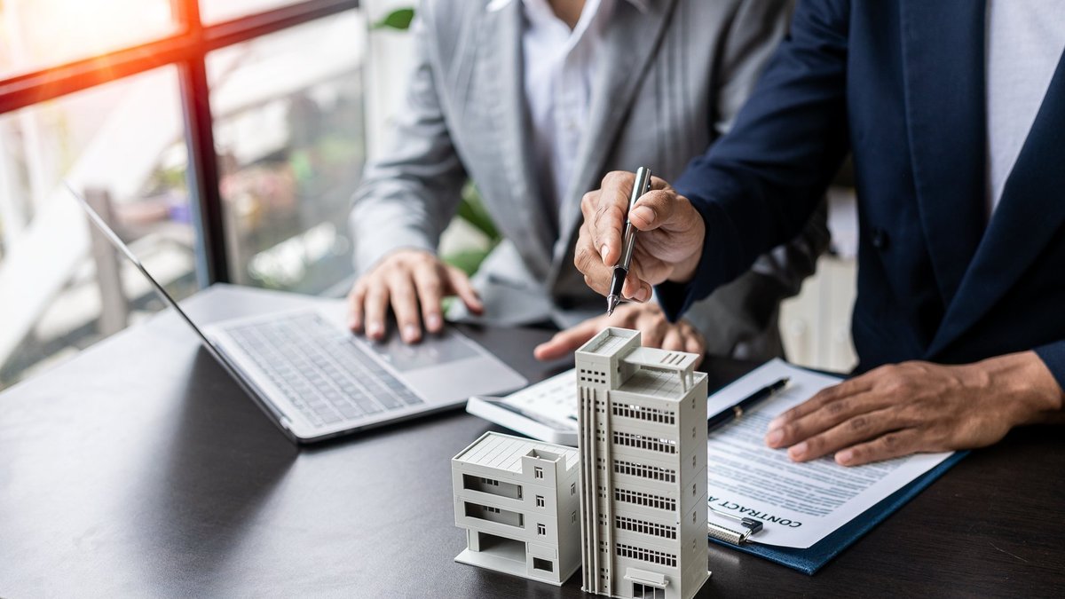 أسباب بيع المستثمرين عند انخفاض السوق