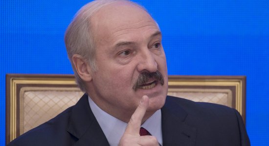 Лукашенко устроил разнос хоккейным чиновникам и хочет заполучить новый ЧМ