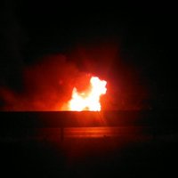 На шоссе Рига - Саласпилс сгорел джип Mercedes-Benz (видео)