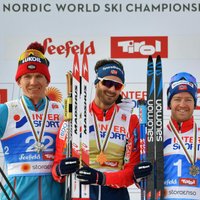 Норвежские лыжники притормозили Большунова — россиянин снова второй