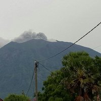 ФОТО: Началось извержение главного вулкана Бали