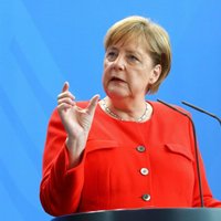 Merkele: ES un Lielbritānijas vienošanās par 'Brexit' nosacījumiem ir 'ārkārtīgi mazticama'