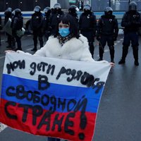 Глава штабов Навального оценил число участников протестных акций по всей России в 250-300 тысяч человек