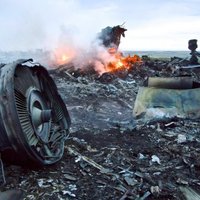 Video: Dramatiskas pirmās minūtes pēc MH17 nokrišanas