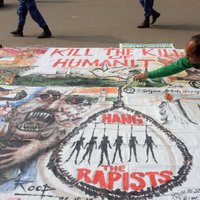 Indijā aizdomās par bērna izvarošanu aiztur divus pusaudžus