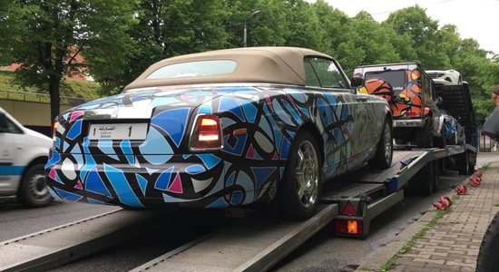 Video: Rīgā ierodas bagāto un vareno rallija 'Gumball' automobiļi