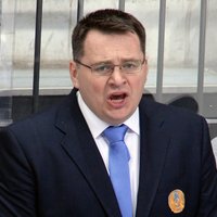Skandalozais Nazarovs iecelts par KHL kluba 'Ņeftehimik' galveno treneri