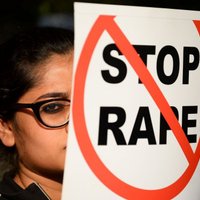 Indijā 17 vīrieši uzbrukuši un izvarojuši 11 gadus vecu meiteni