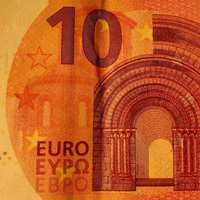 Читатель: Устройства для проверки подлинности купюр не распознают новые 10 евро