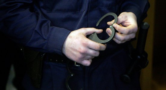 Policija aizturējusi kārtējo pedofilu; cietuši gan nepilngadīgie, gan vīrieši vecumā līdz 23 gadiem