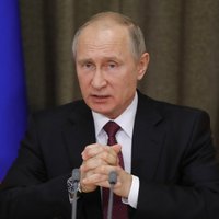 Путин-миротворец: президент России перед выборами меняет имидж