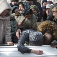 ФОТО. В Кемерово начали хоронить жертв пожара в ТЦ "Зимняя вишня"