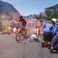 'Tour de France' posmus traucē klimata aktīvisti
