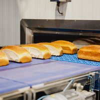 Foto: 'Fazer Latvija' investējis 3,8 miljonus eiro jaunā tostermaižu ražošanas līnijā