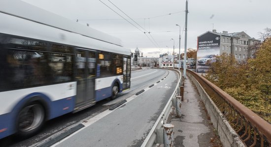 Rīgas dome atbalsta vairāku tiltu atjaunošanu; darbus plānots sākt nākamgad