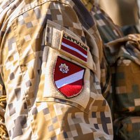 Latvijā jādara vairāk jaunu karavīru piesaistei, mudina Valsts kontrole
