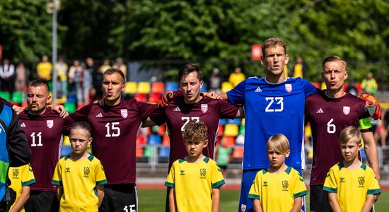 Latvijas futbolisti Liepājā centīsies tikt pie pirmās uzvaras Nikolato vadībā