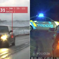 Video: Lai noķertu bēgošu BMW, policija pilnībā nobloķējusi Liepājas šoseju