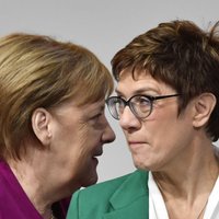 Bloomberg: Меркель разочарована своей преемницей Крамп-Карренбауэр