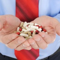 Zāļu valsts aģentūrai aizdomas par viltotu zāļu izplatīšanu; aptur 'Astra Pharma' licenci