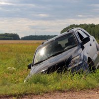 Biežāk notiek auto nobraukšana no ceļa, nevis frontālās sadursmes