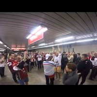 Video: Kā letiņi Prāgas metro dziedāšanas prasmes atrādīja