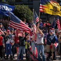 Тысячи сторонников Трампа вышли на митинг в Вашингтоне