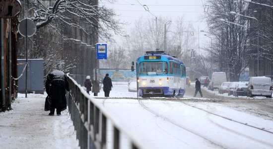 Naktī uz svētdienu gaisa temperatūra vietām noslīdēs zem -10 grādiem