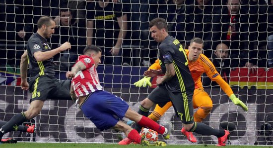'Atletico' izbojā Ronaldu atgriešanos Madridē; 'Manchester City' mazākumā apspēlē 'Schalke 04'