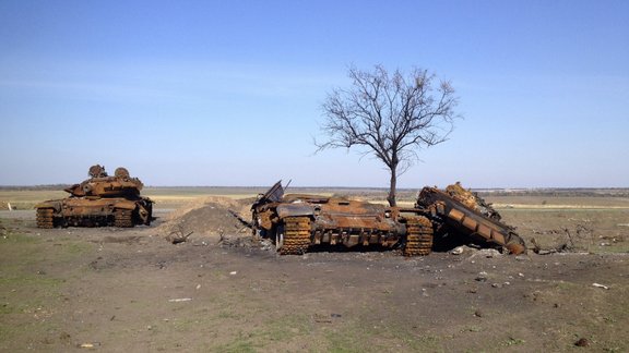 Sadeguši Krievijas tanki Ukrainā - 2