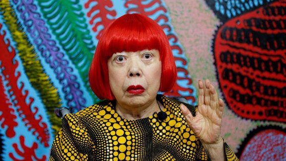 Jajoi Kusama – dārgākā māksliniece pasaulē, kura jau 40 gadu mīt psihiatriskajā klīnikā - 16