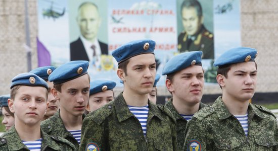Госдума РФ приняла закон о призыве в армию до 30 лет. И отказалась повышать минимальный возраст до 21 года