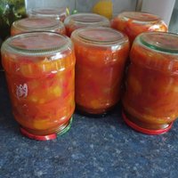 Paprikas un tomātu salāti ziemai bez pasterizēšanas